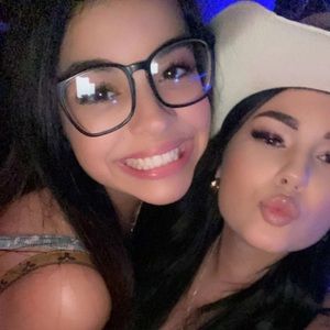 Meet your Posher, Marissa